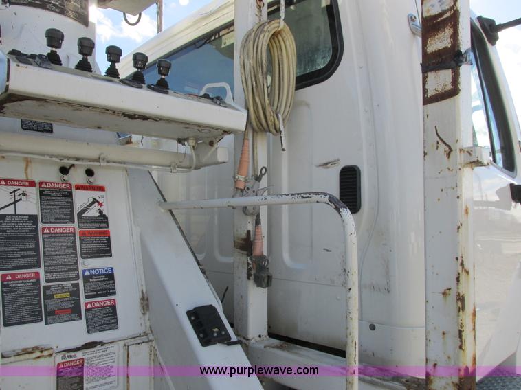 image for item L4222 2007 Freightliner Business Class M2 digger derrick truck