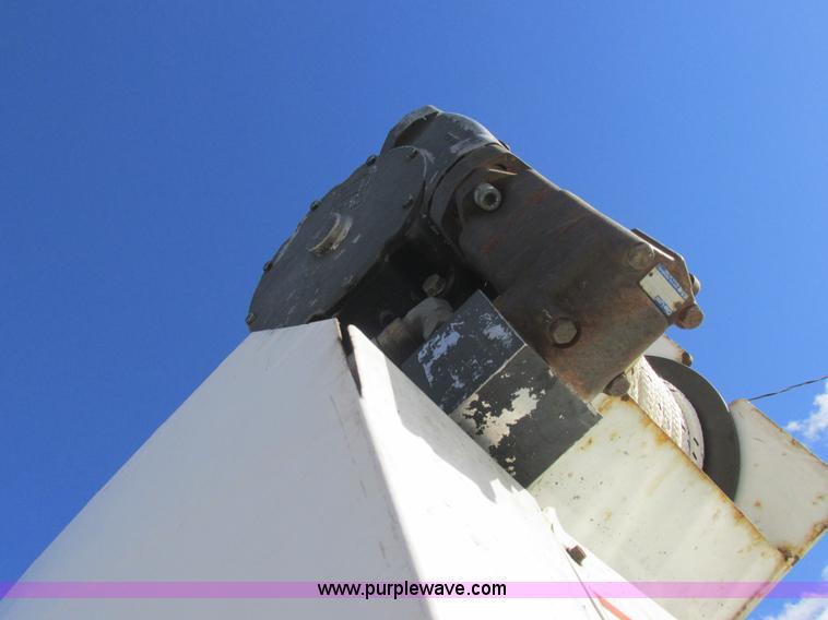 image for item L4222 2007 Freightliner Business Class M2 digger derrick truck