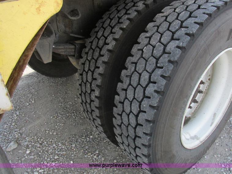 image for item L4222 2007 Freightliner Business Class M2 digger derrick truck