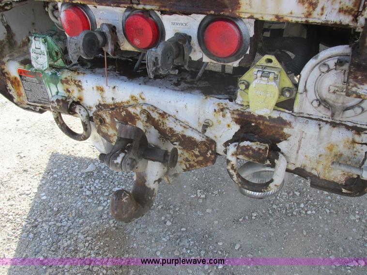 image for item L4222 2007 Freightliner Business Class M2 digger derrick truck