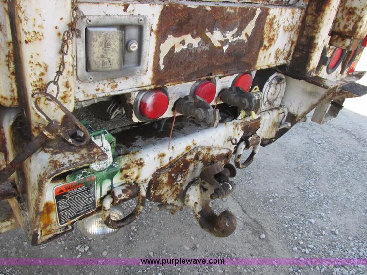 image for item L4222 2007 Freightliner Business Class M2 digger derrick truck