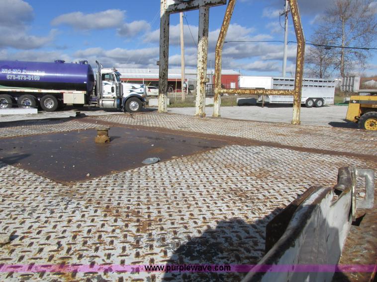 image for item L4222 2007 Freightliner Business Class M2 digger derrick truck