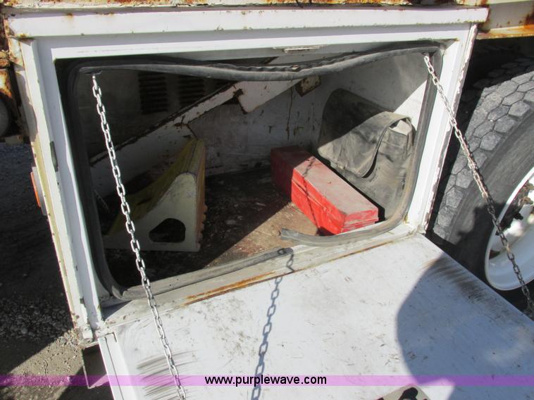 image for item L4222 2007 Freightliner Business Class M2 digger derrick truck