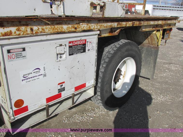 image for item L4222 2007 Freightliner Business Class M2 digger derrick truck