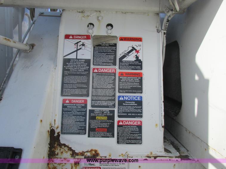 image for item L4222 2007 Freightliner Business Class M2 digger derrick truck