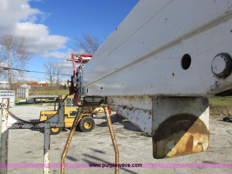 image for item L4222 2007 Freightliner Business Class M2 digger derrick truck