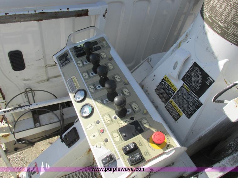 image for item L4222 2007 Freightliner Business Class M2 digger derrick truck