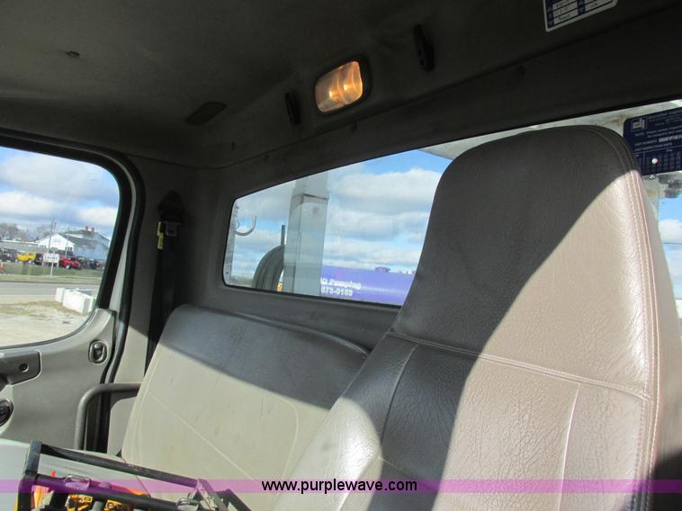 image for item L4222 2007 Freightliner Business Class M2 digger derrick truck