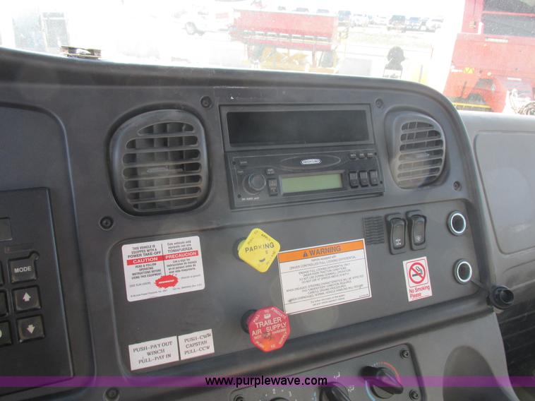 image for item L4222 2007 Freightliner Business Class M2 digger derrick truck