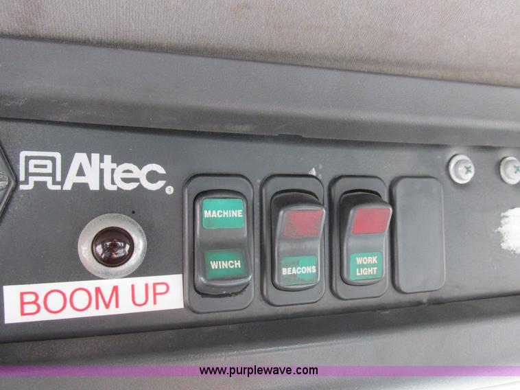 image for item L4222 2007 Freightliner Business Class M2 digger derrick truck