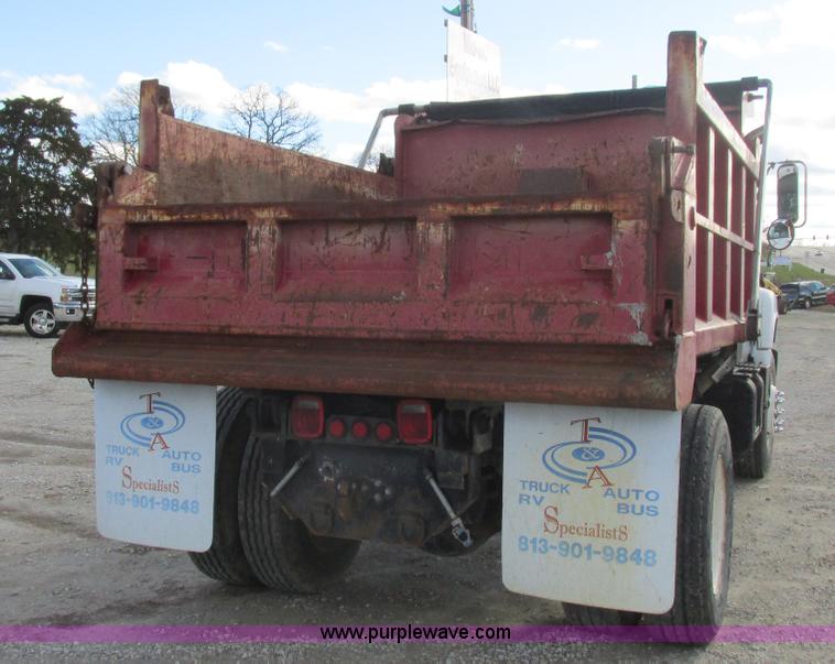 image for item L4224 1995 GMC TopKick dump truck