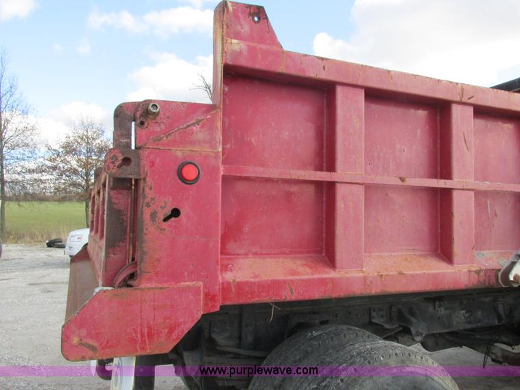 image for item L4224 1995 GMC TopKick dump truck