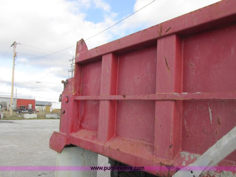 image for item L4224 1995 GMC TopKick dump truck
