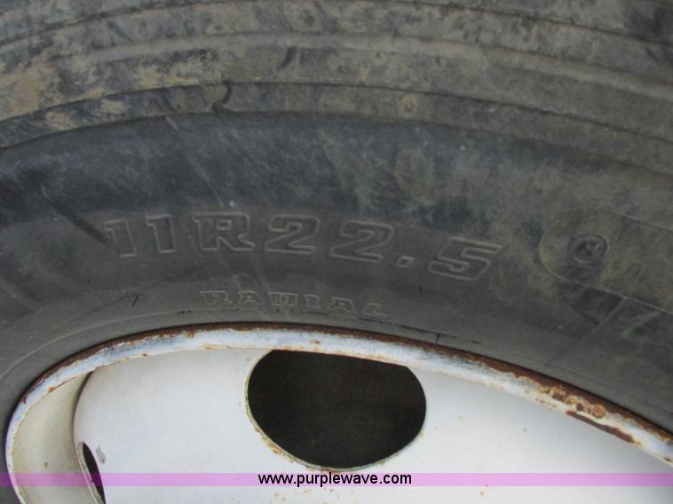 image for item L4224 1995 GMC TopKick dump truck