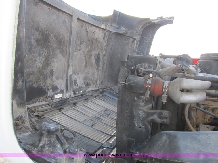 image for item L4224 1995 GMC TopKick dump truck