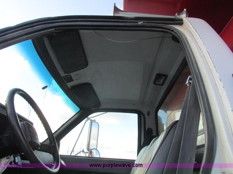 image for item L4224 1995 GMC TopKick dump truck