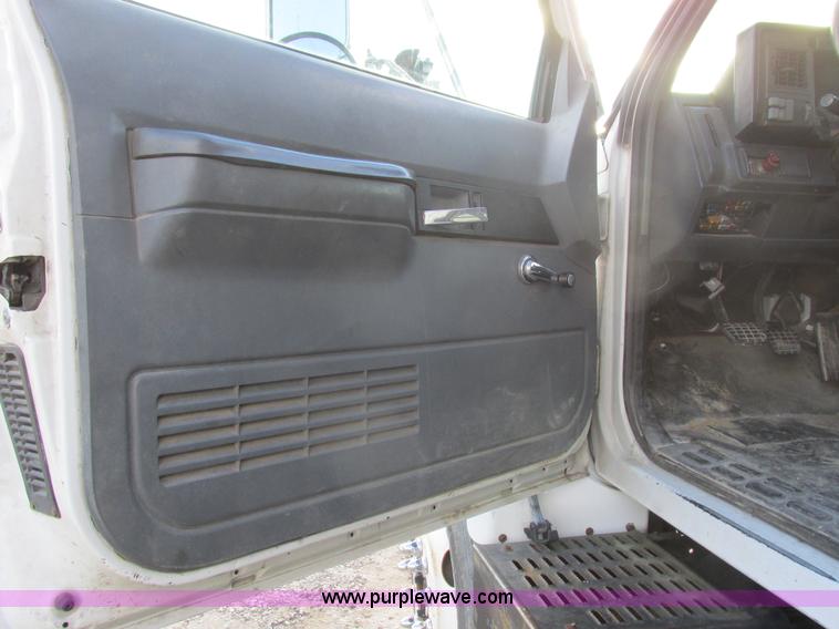 image for item L4224 1995 GMC TopKick dump truck