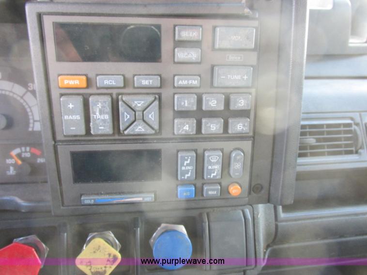 image for item L4224 1995 GMC TopKick dump truck