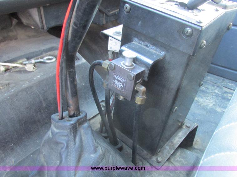 image for item L4224 1995 GMC TopKick dump truck