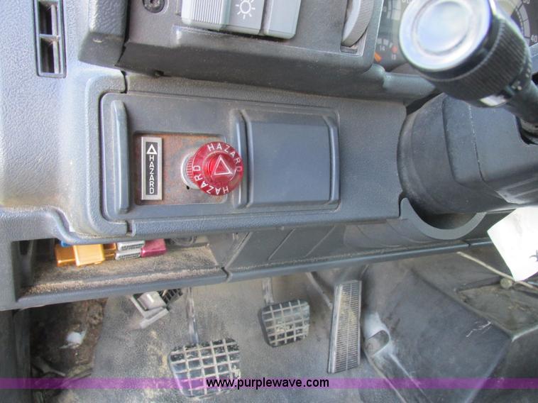 image for item L4224 1995 GMC TopKick dump truck