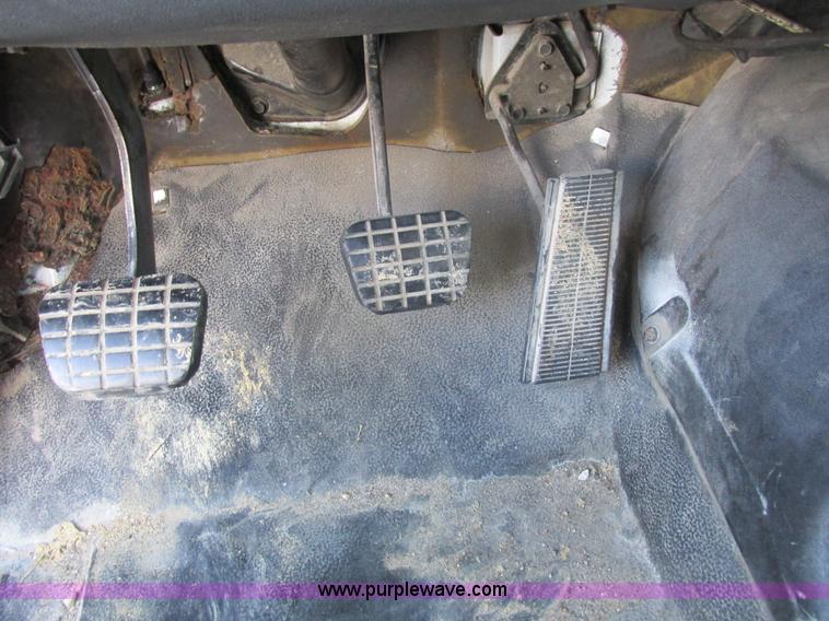 image for item L4224 1995 GMC TopKick dump truck