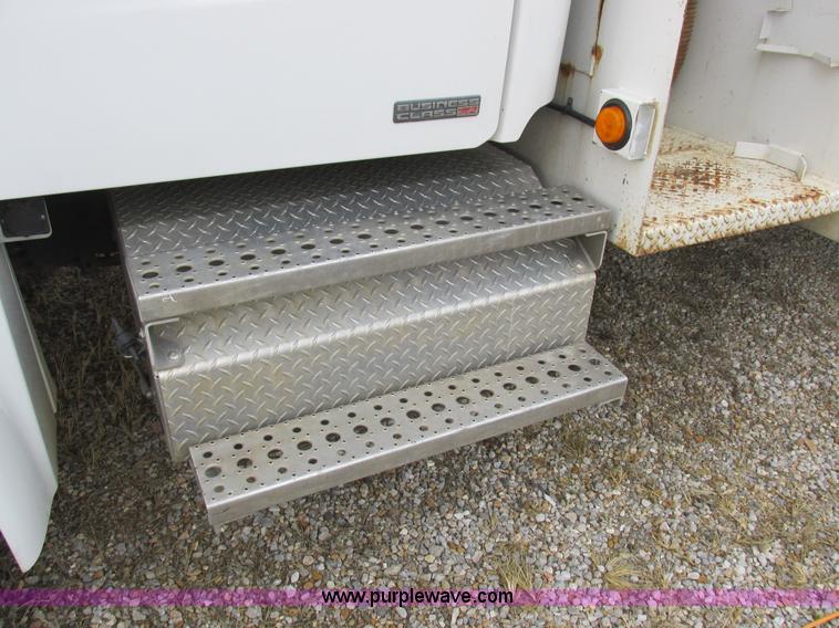 image for item L4230 2007 Freightliner Business Class M2 service truck