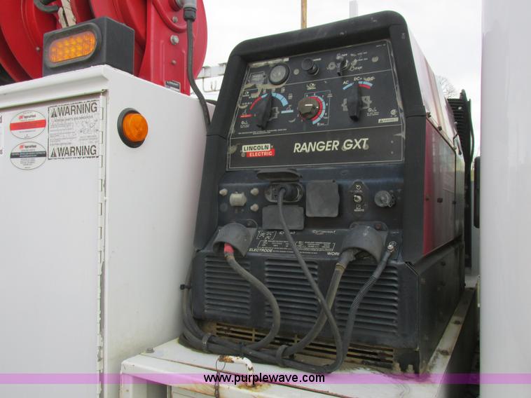 image for item L4230 2007 Freightliner Business Class M2 service truck