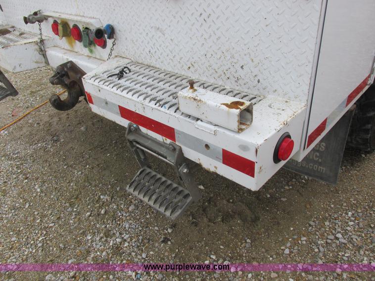 image for item L4230 2007 Freightliner Business Class M2 service truck