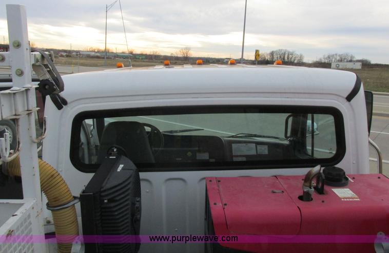 image for item L4230 2007 Freightliner Business Class M2 service truck