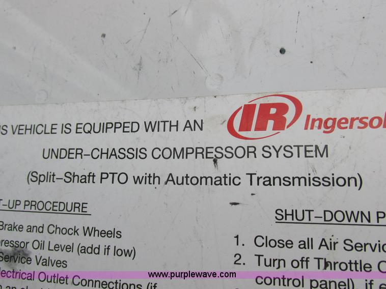 image for item L4230 2007 Freightliner Business Class M2 service truck