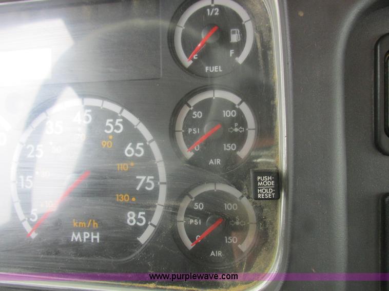 image for item L4230 2007 Freightliner Business Class M2 service truck