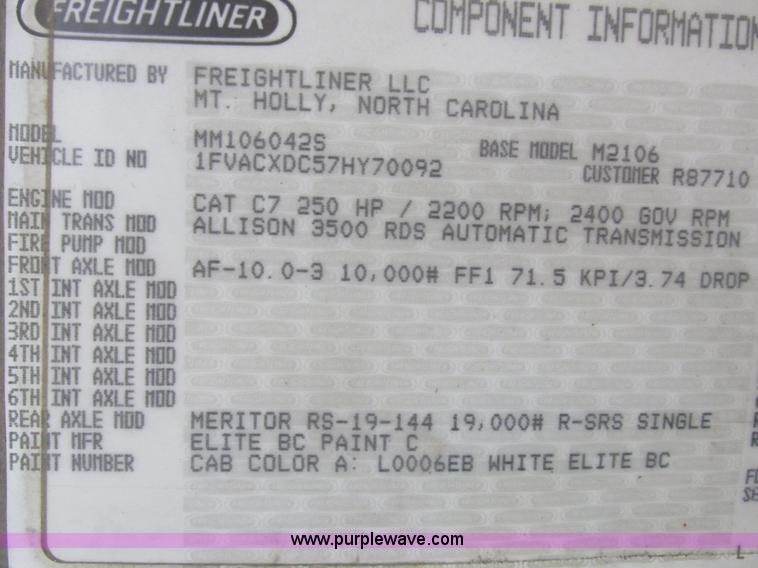 image for item L4230 2007 Freightliner Business Class M2 service truck