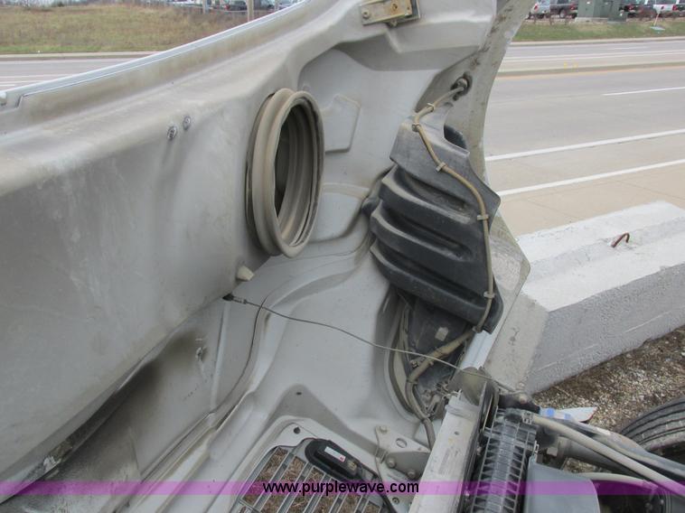 image for item L4230 2007 Freightliner Business Class M2 service truck