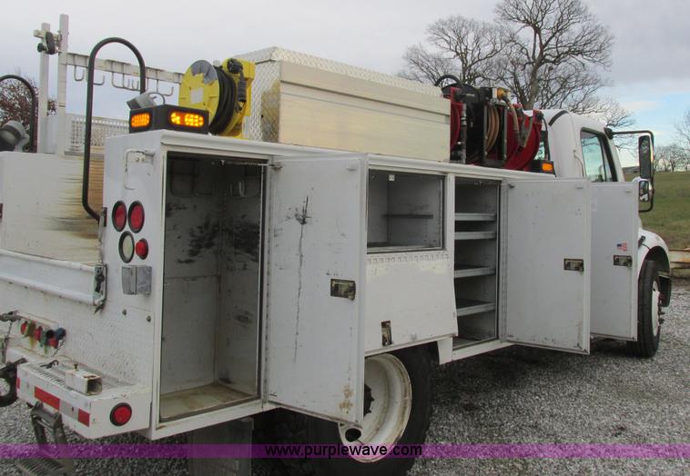 image for item L4230 2007 Freightliner Business Class M2 service truck