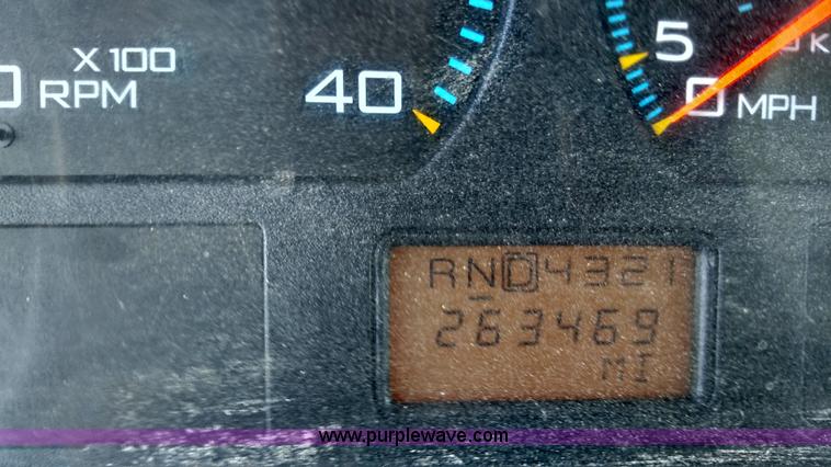 image for item L6066 2006 International 7400 dump truck