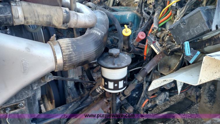 image for item L6066 2006 International 7400 dump truck