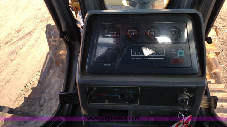 image for item L6092 1999 Komatsu D65EX-12 dozer