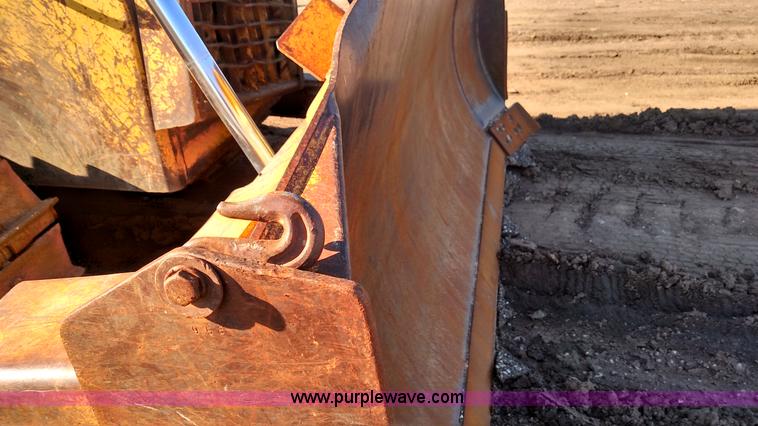 image for item L6092 1999 Komatsu D65EX-12 dozer