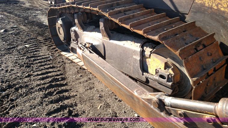 image for item L6092 1999 Komatsu D65EX-12 dozer