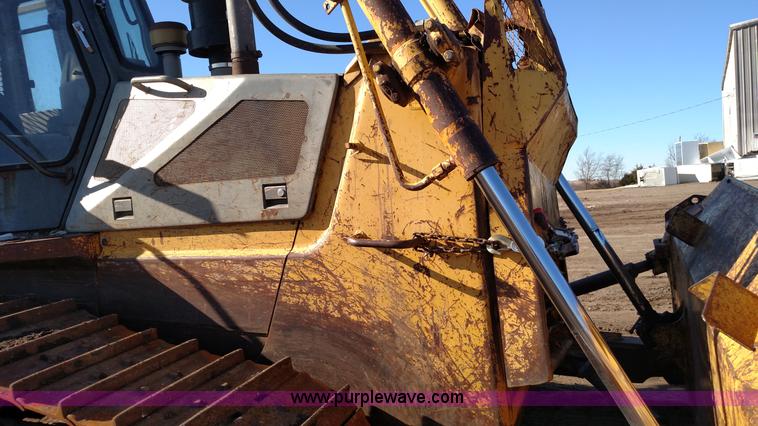image for item L6092 1999 Komatsu D65EX-12 dozer
