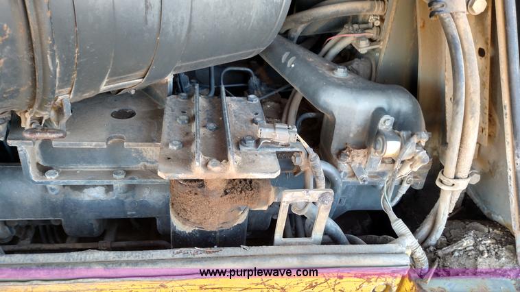 image for item L6092 1999 Komatsu D65EX-12 dozer