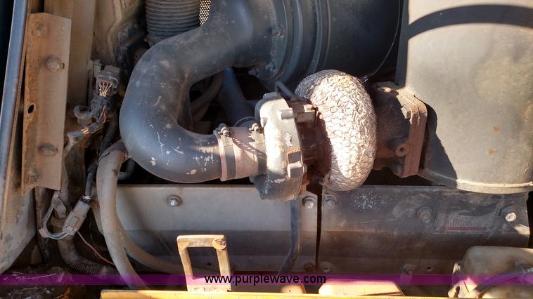 image for item L6092 1999 Komatsu D65EX-12 dozer