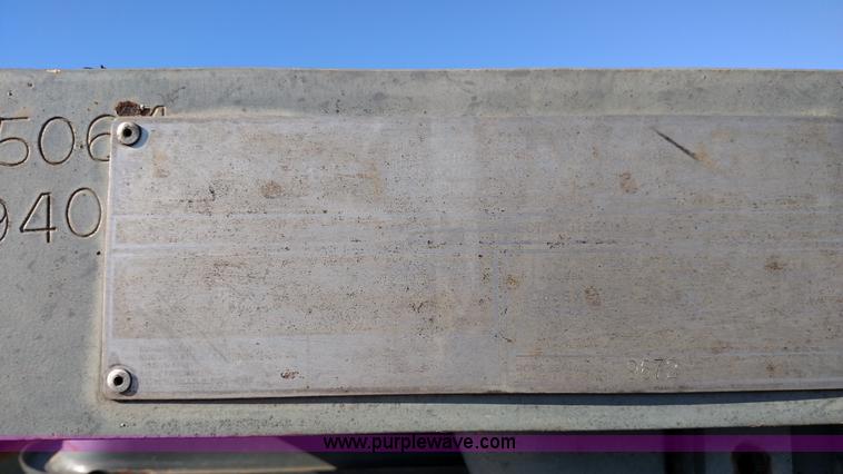 image for item L6092 1999 Komatsu D65EX-12 dozer