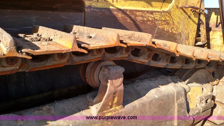 image for item L6092 1999 Komatsu D65EX-12 dozer