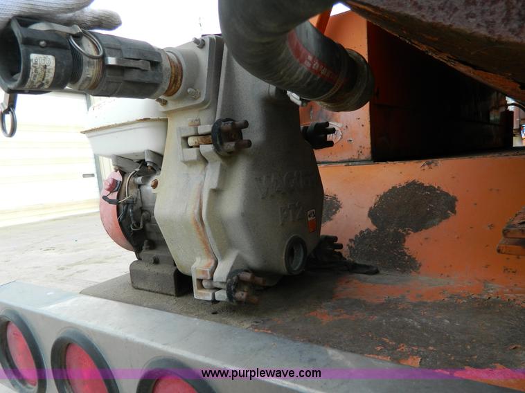 image for item L7293 1987 Freightliner FLC-64T water truck