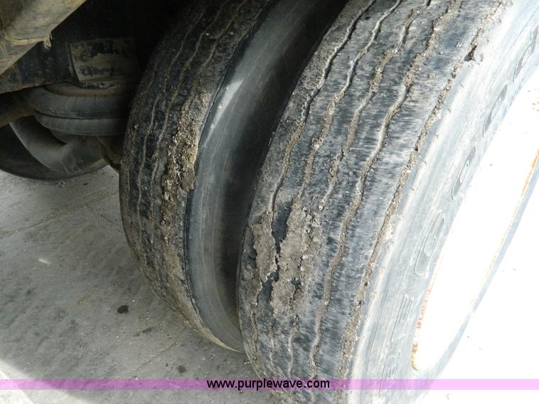 image for item L7293 1987 Freightliner FLC-64T water truck