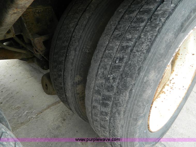 image for item L7293 1987 Freightliner FLC-64T water truck