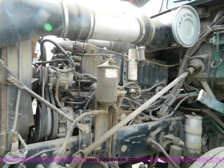 image for item L7293 1987 Freightliner FLC-64T water truck