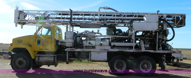 image for item L7299 1987 GMC Brigadier drill rig truck