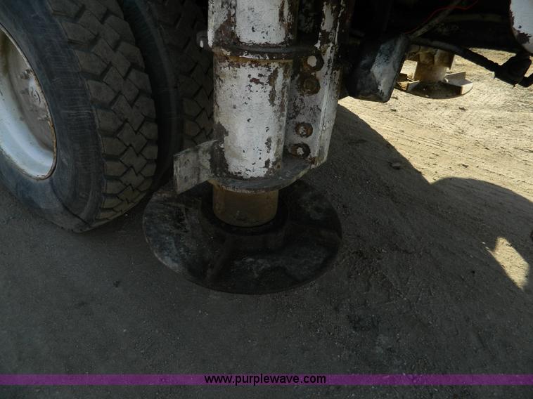 image for item L7299 1987 GMC Brigadier drill rig truck